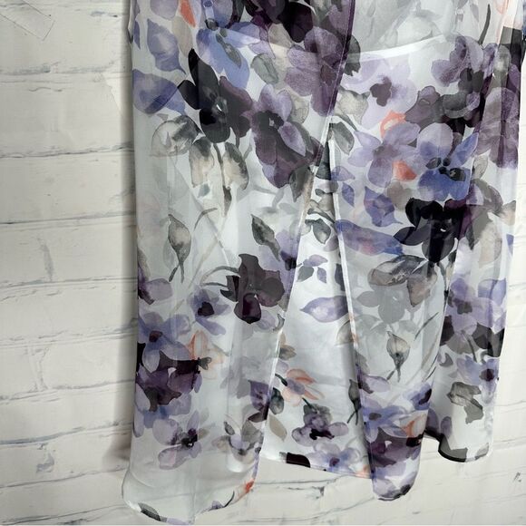 White House Black Market size 2 top - Picture 7 of 7